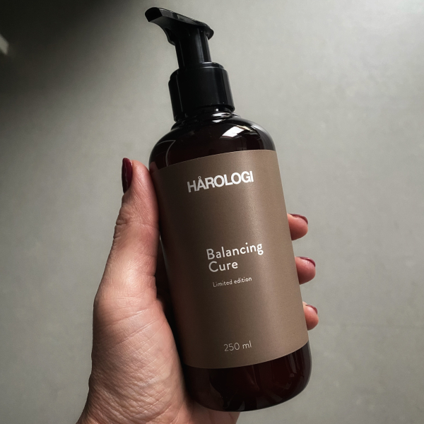 Hårologi Balancing Cure limited edition 250 ml