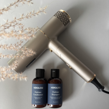 Rejseføntørre + Mini Hårologi Shampoo og Conditioner Fugt