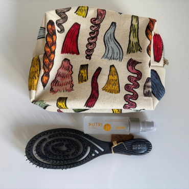 Toilet taske, børste og serum Toilet taske, børste og serum