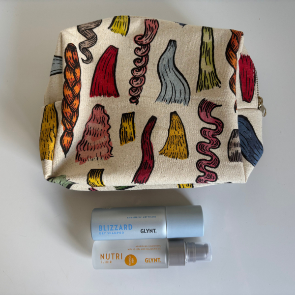 Toilet taske, dry shampoo og serum