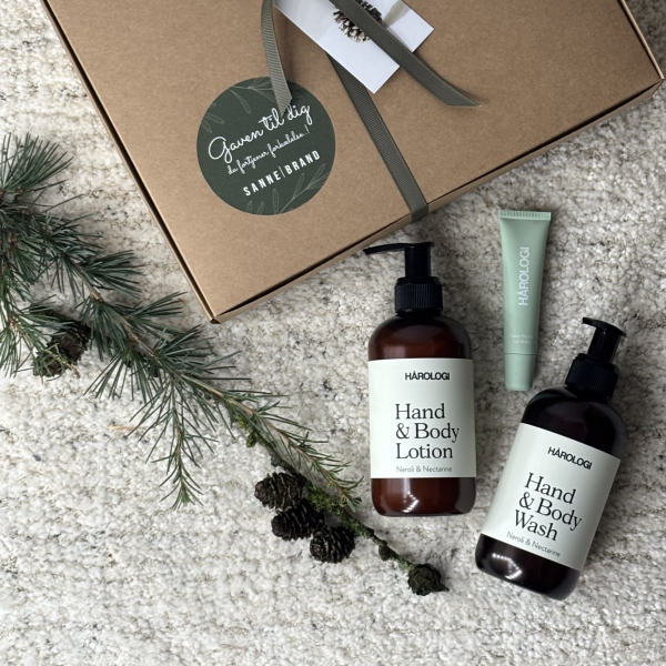 Gaveæske med Hårologi hand and body og lip balm